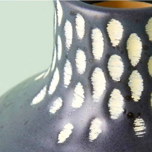 Anthropologie Julieta vase - navy/ivory